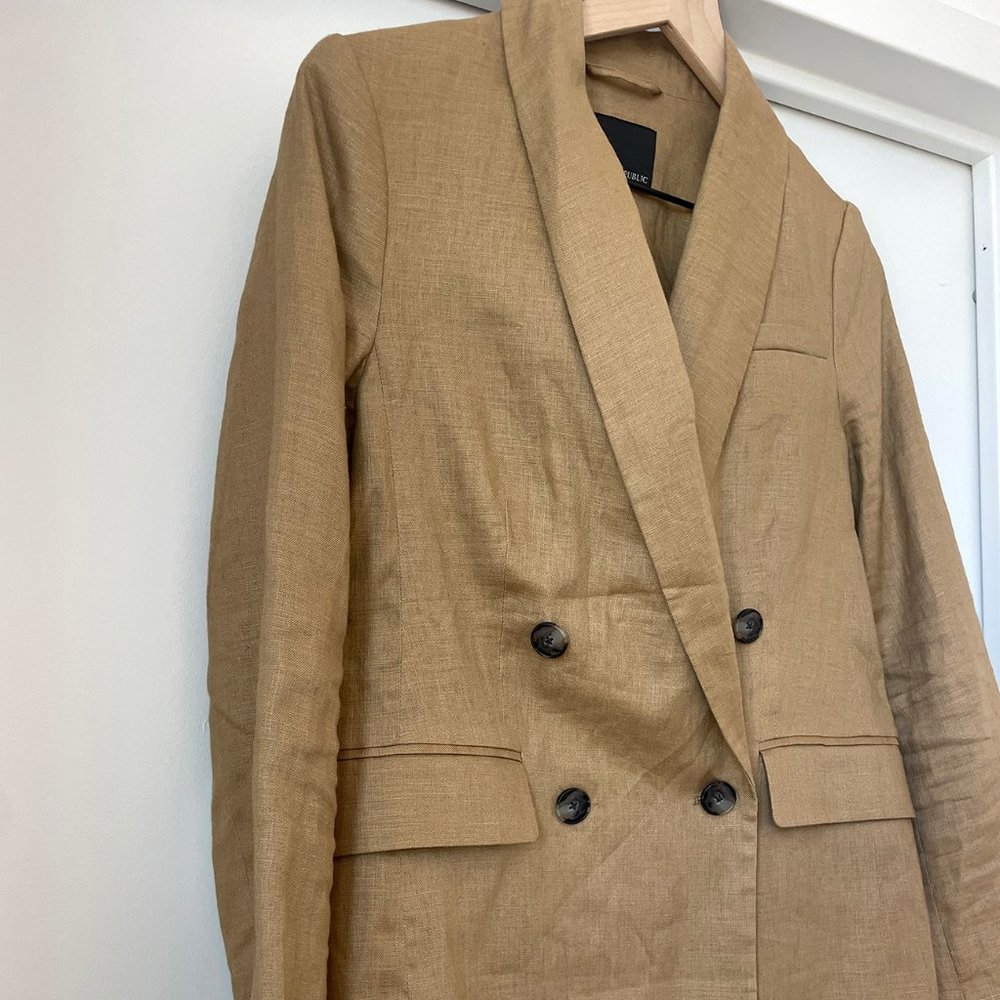 Banana Republic tan double breasted linen blazer size 4